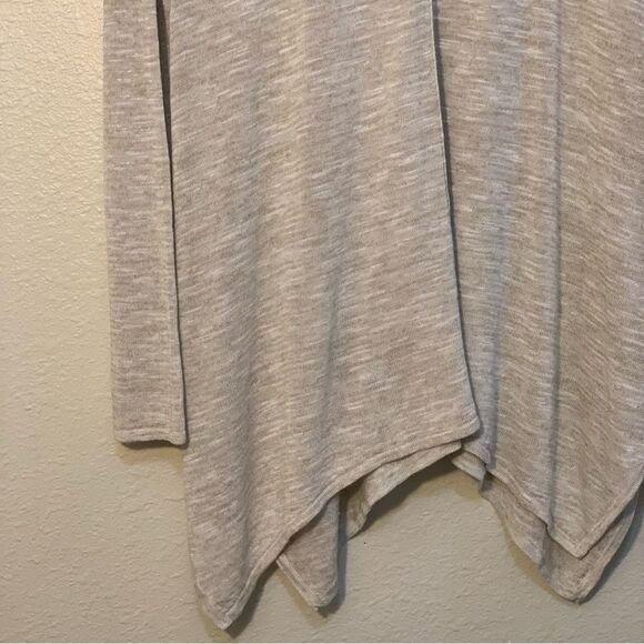 Linen Blend Tunic Top Women’s XL Tan V-Neck Long Sleeve Shark Bite 47% Linen. - Picture 6 of 11